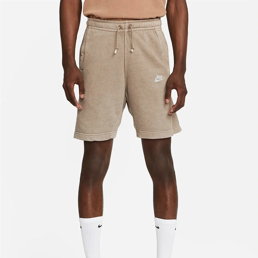 NIKE club fleece shorts speckled tan size S